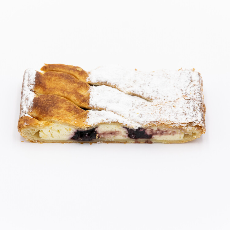 Topfen Moosbeer Strudel 